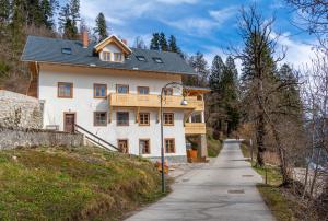 Budova, kde se apartmán nachází