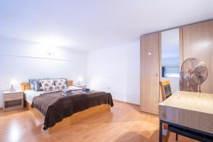 Posteľ alebo postele v izbe v ubytovaní Cedar Inn Budapest - Palace District