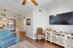 TV a/nebo společenská místnost v ubytování Grand Panama Tower 1 - 1604