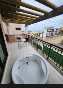 Uma varanda ou terraço em Beverly Hills-Porto das Dunas-Cobertura