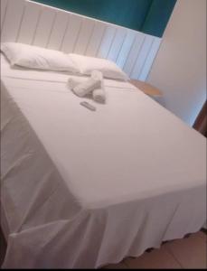 Cama ou camas em um quarto em Beverly Hills-Porto das Dunas-Cobertura mais 11 fotos