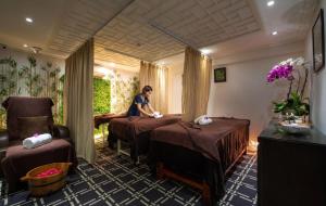 Lázně a/nebo wellness v ubytování Le Petit Prince Hotel & Rooftop Bar