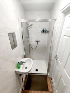 Koupelna v ubytování House share with few ensuite rooms near Southmead + 28 fotografií