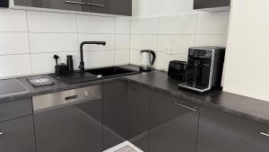 Kuchyň nebo kuchyňský kout v ubytování Zentral & Modern Nähe Düsseldorf und Köln