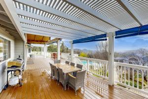 Φωτογραφία από το άλμπουμ του Whispering Oaks Estate σε Murphys