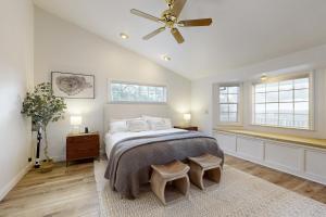 Φωτογραφία από το άλμπουμ του Whispering Oaks Estate σε Murphys