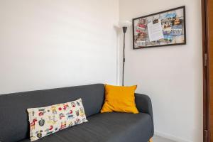 A seating area at Tirelli Apartment Roma