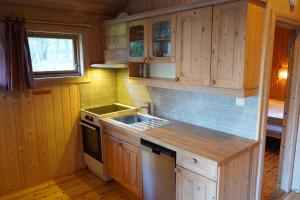 Kuchyň nebo kuchyňský kout v ubytování Melkevoll Bretun Camping