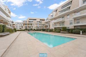 Πισίνα στο ή κοντά στο Seaphir - vacation apartment with pool in Nieuwpoort