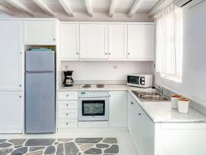 A kitchen or kitchenette at My Lovely Place Mykonos