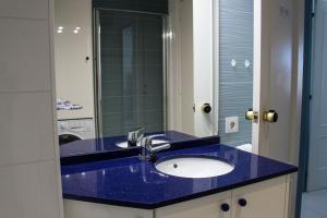 Łazienka w obiekcie Apartamentos Esmeralda Unitursa