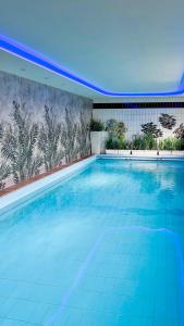 Bazén v ubytování Kurhotel Wiedenmann nebo v jeho okolí