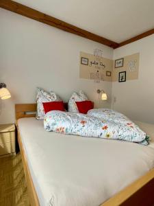 Postel nebo postele na pokoji v ubytování Haus am Bach