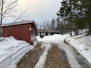 Modernized standalone cabin Sørreisa - Bardufoss v zimě