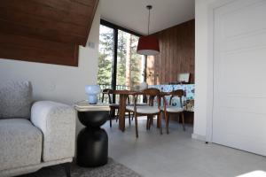 Zona de estar de Gigi Mountain Home