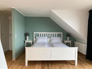 Gallery image of Hotel Pension Seehaus in Bodman-Ludwigshafen +60 photos