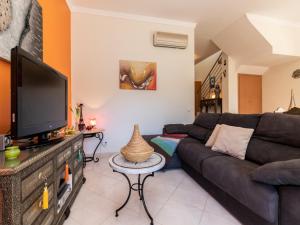 Μια τηλεόραση ή/και κέντρο ψυχαγωγίας στο NEW! Villa Balaia K-11