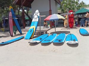 Ο χώρος παιχνιδιού για παιδιά στο inadreadboy surfclass