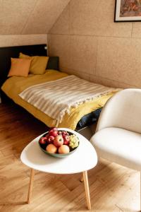Postel nebo postele na pokoji v ubytování Pērlerada room