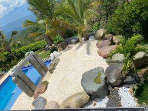 Swimmingpoolen hos eller tæt på Finca La Mediterránea en San Jerónimo