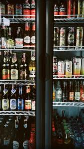 Supermarket nebo jiné obchody v  hotelu nebo okolí