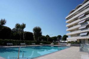 Bazén v ubytování Studio in Porto Santa Margherita 42871 nebo v jeho okolí + 6 fotografií