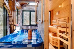 Fotografie z fotogalerie ubytování Kuća za odmor uz rijeku Slapnica, u Parku prirode Žumberak, finska sauna i jacuzzi v destinaci Krašić