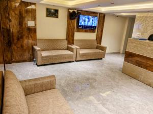 Posezení v ubytování Hotel Crystal Goregaon West Link Road, Mumbai