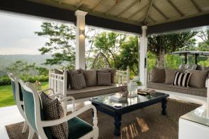 Χώρος καθιστικού στο Camellia Ranch Villa Galle