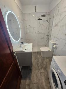 Kúpeľňa v ubytovaní Cozy 2b Apt By The Beach By Dream Homes Tenerife