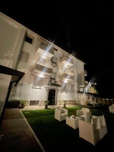The building in which the holiday home is located