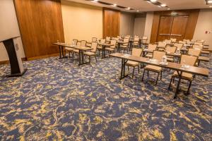 Área de negócios e/ou sala de conferências em Sonesta Hotel El Olivar