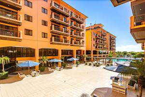 Resort pé na areia - Suítes JBVTOP内部或周边的泳池