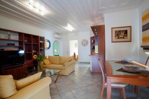 Gallery image of Exanthia Villas in Exanthia