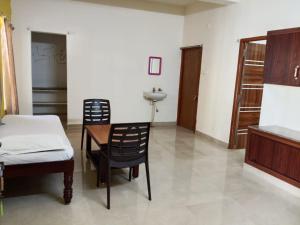 Fotografie z fotogalerie ubytování Lakshmibalajistayhome 1bhk&2bhk v destinaci Tirupati + 2 fotografie