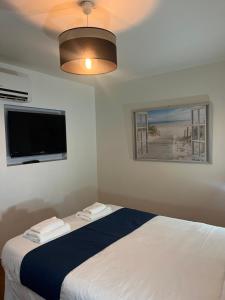 Ένα ή περισσότερα κρεβάτια σε δωμάτιο στο Villa Gabriel +60 φωτογραφίες