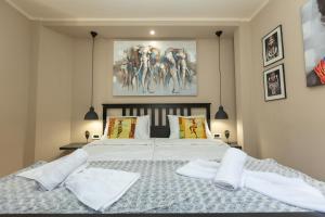 Posteľ alebo postele v izbe v ubytovaní Africa room old Town - Zadar