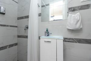 Kúpeľňa v ubytovaní D room old Town center Zadar