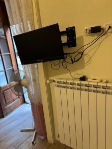 Μια τηλεόραση ή/και κέντρο ψυχαγωγίας στο A casarella bella