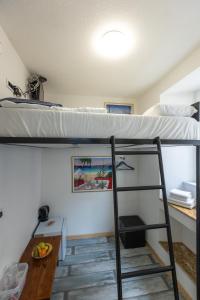 Poschodová posteľ alebo postele v izbe v ubytovaní D room old Town center Zadar