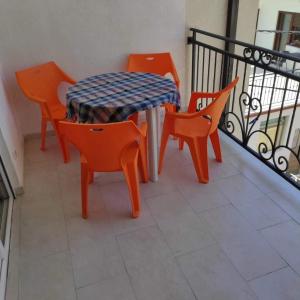 Apartment Perutović的阳台或露台