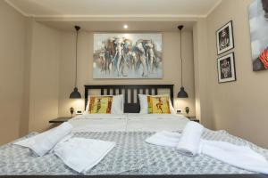 Posteľ alebo postele v izbe v ubytovaní Africa room old Town - Zadar
