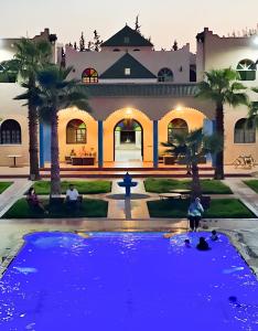 Bazén v ubytování Qodwa Palace Riad & SPA nebo v jeho okolí