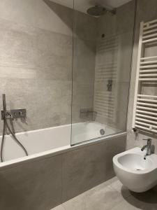 Koupelna v ubytování PrimoPiano Centro + 5 fotografií