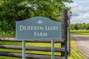 Afbeelding uit fotogalerij van Tredodridge Barn Retreat in Saint Nicholas