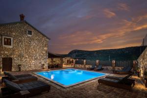 Bazén v ubytovaní Pool Villa Cupido - Happy Rentals alebo v jeho blízkosti