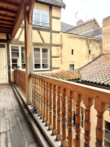 Balkón nebo terasa v ubytování Chez Ysa Coeur de Chalon Calme et lumineux