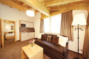 Area tempat duduk di Waldpark Hotel Garni