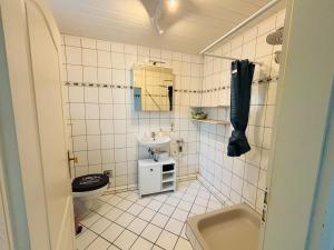 Koupelna v ubytování Panorama-Auszeit in Trierweiler + 36 fotografií