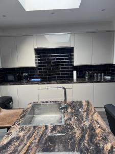 Fotografie z fotogalerie ubytování Big & Spacious 5 Bedroom House in London v destinaci Plumstead